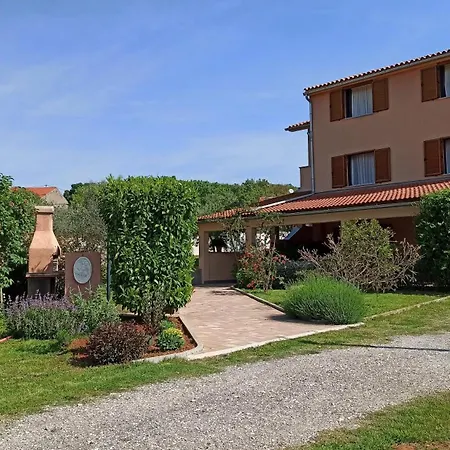 Апартаменти Olive Пула